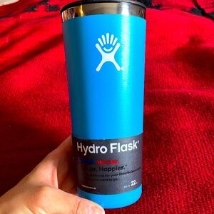 HydroFlask 22 oz hot/cold tumbler